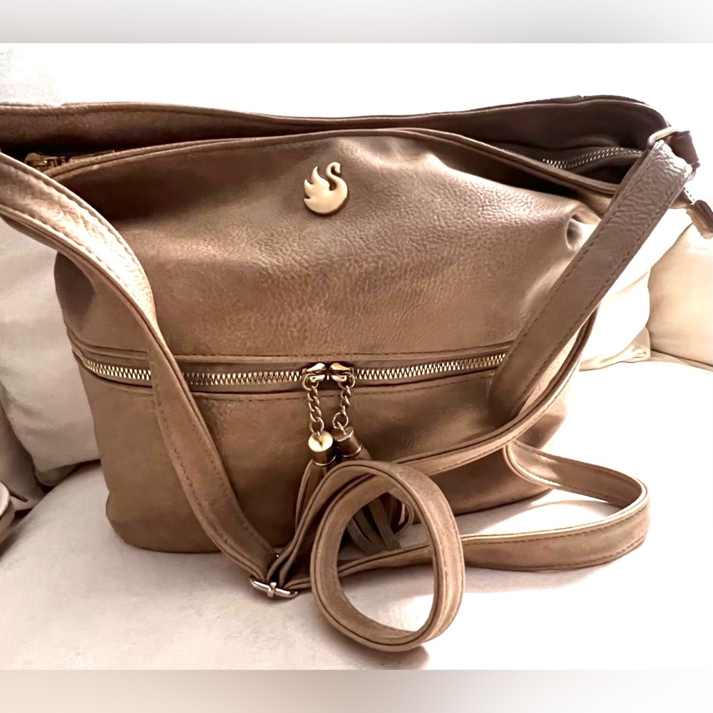 Legendary Gloria Vanderbilt Two Way Bag